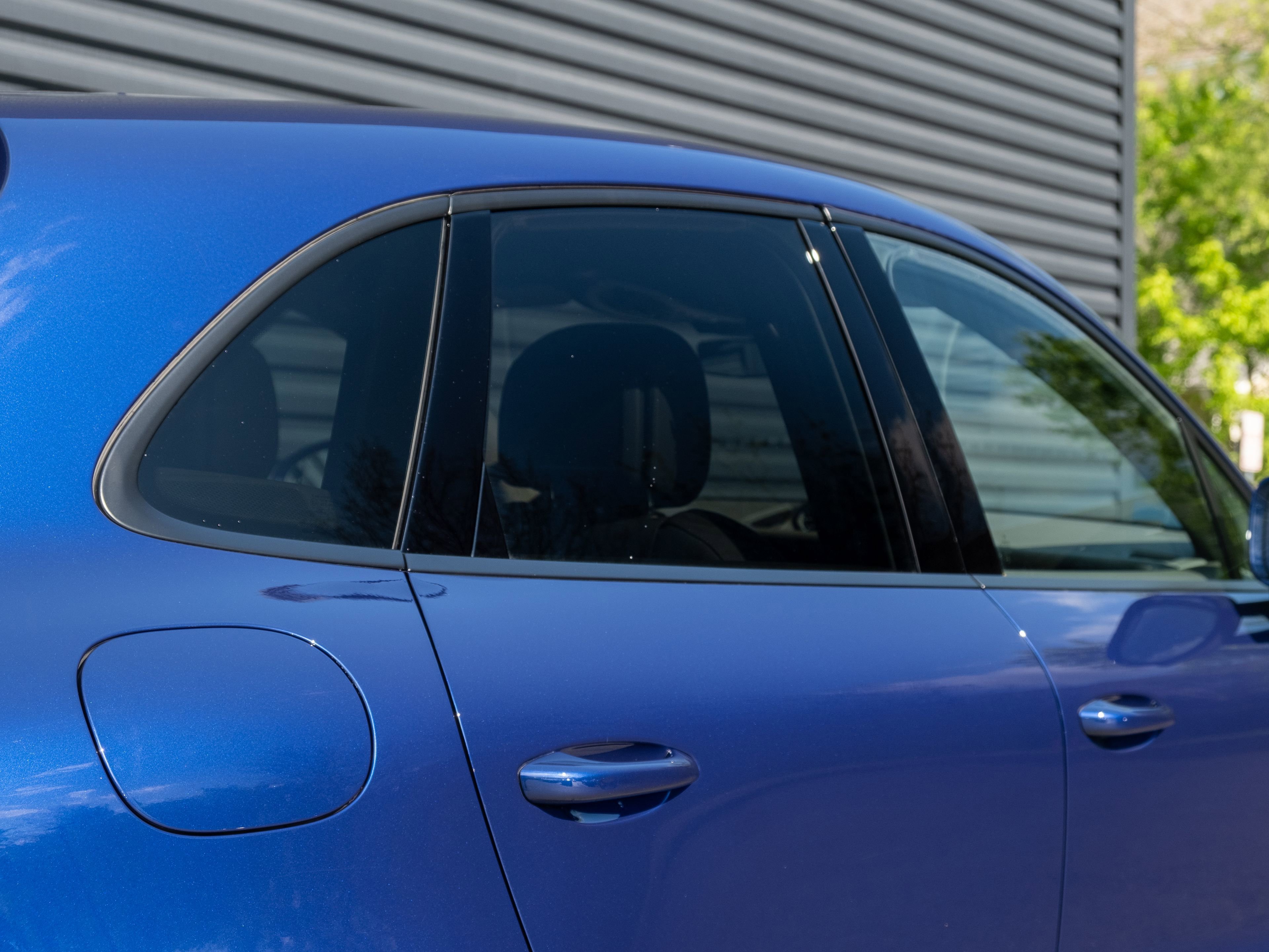 Certified 2023 Porsche Macan AWD/4WD image 38
