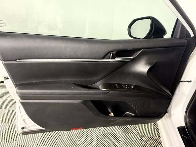Used 2024 Toyota Camry SE w/ Convenience Package FWD image 11