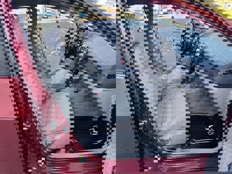 Used 2010 Honda Insight EX image 41