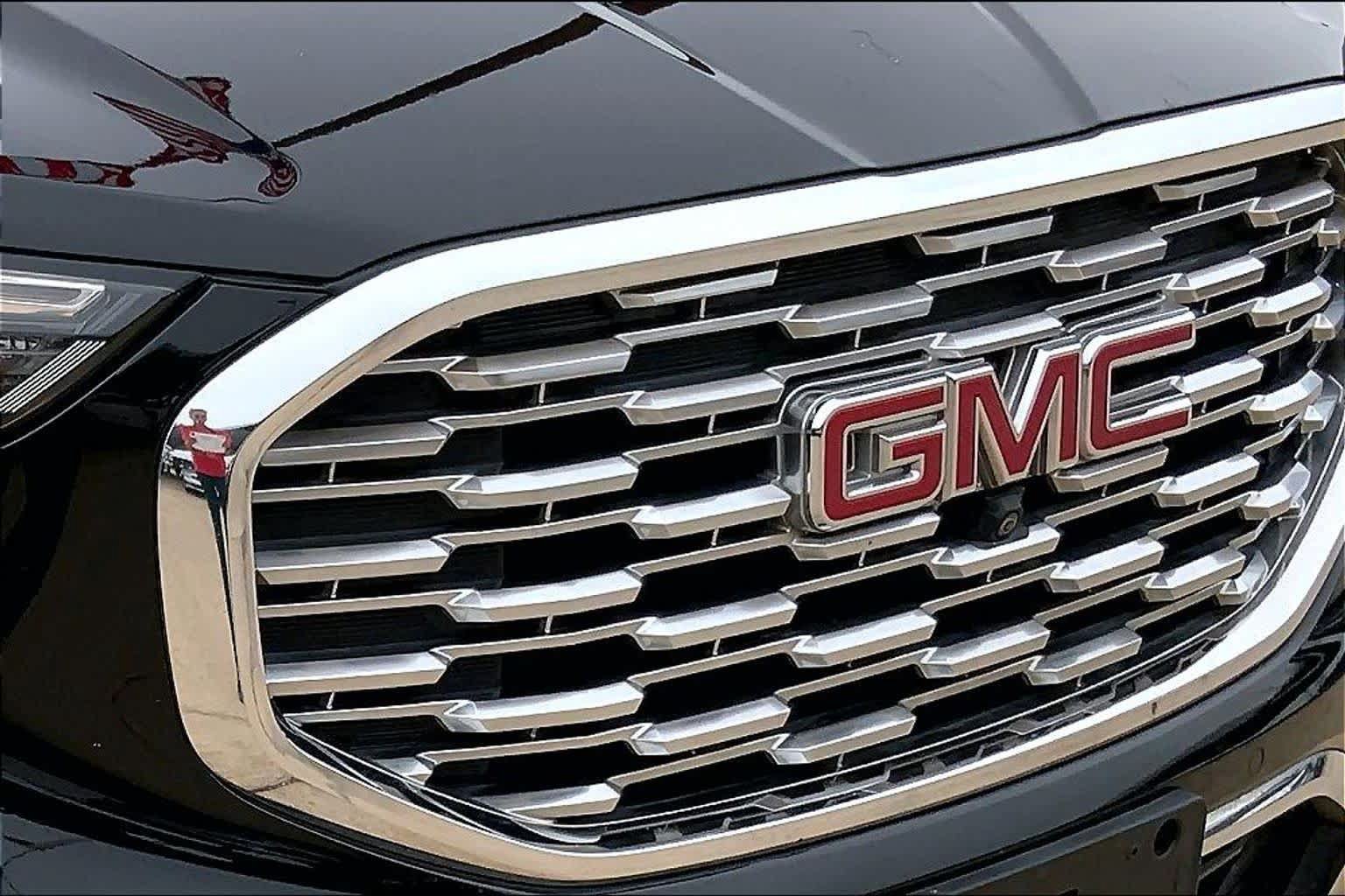 Used 2019 GMC Terrain Denali w/ Advanced Safety Package AWD/4WD image 29