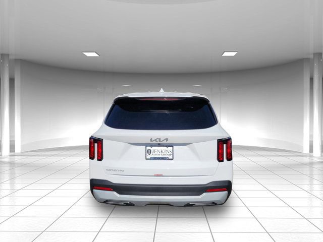 New 2026 Kia Sorento LX FWD image 4