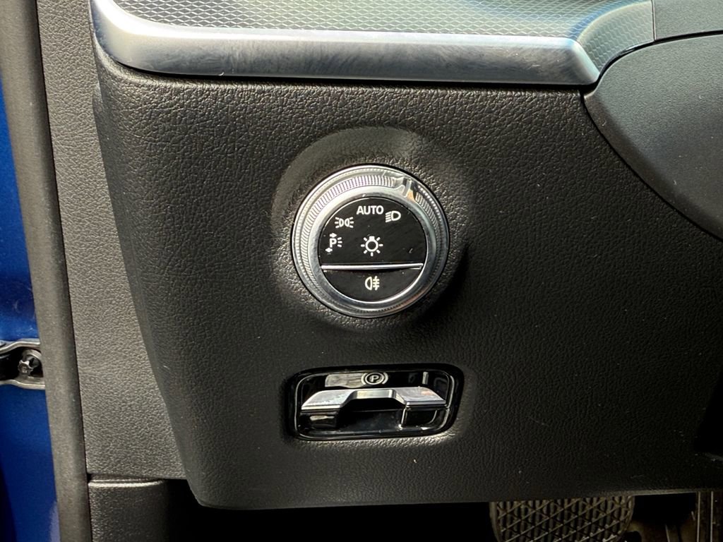 Used 2022 Mercedes-Benz C 300 4MATIC Sedan image 13