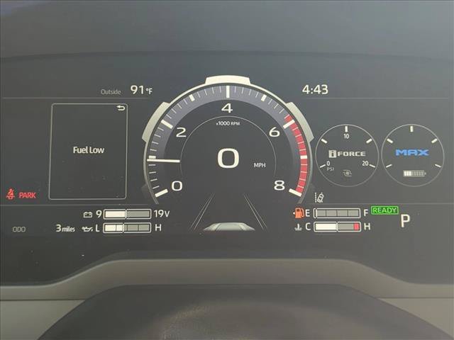 Used 2025 Toyota Tundra Platinum w/ TRD Off-Road Package AWD/4WD image 11