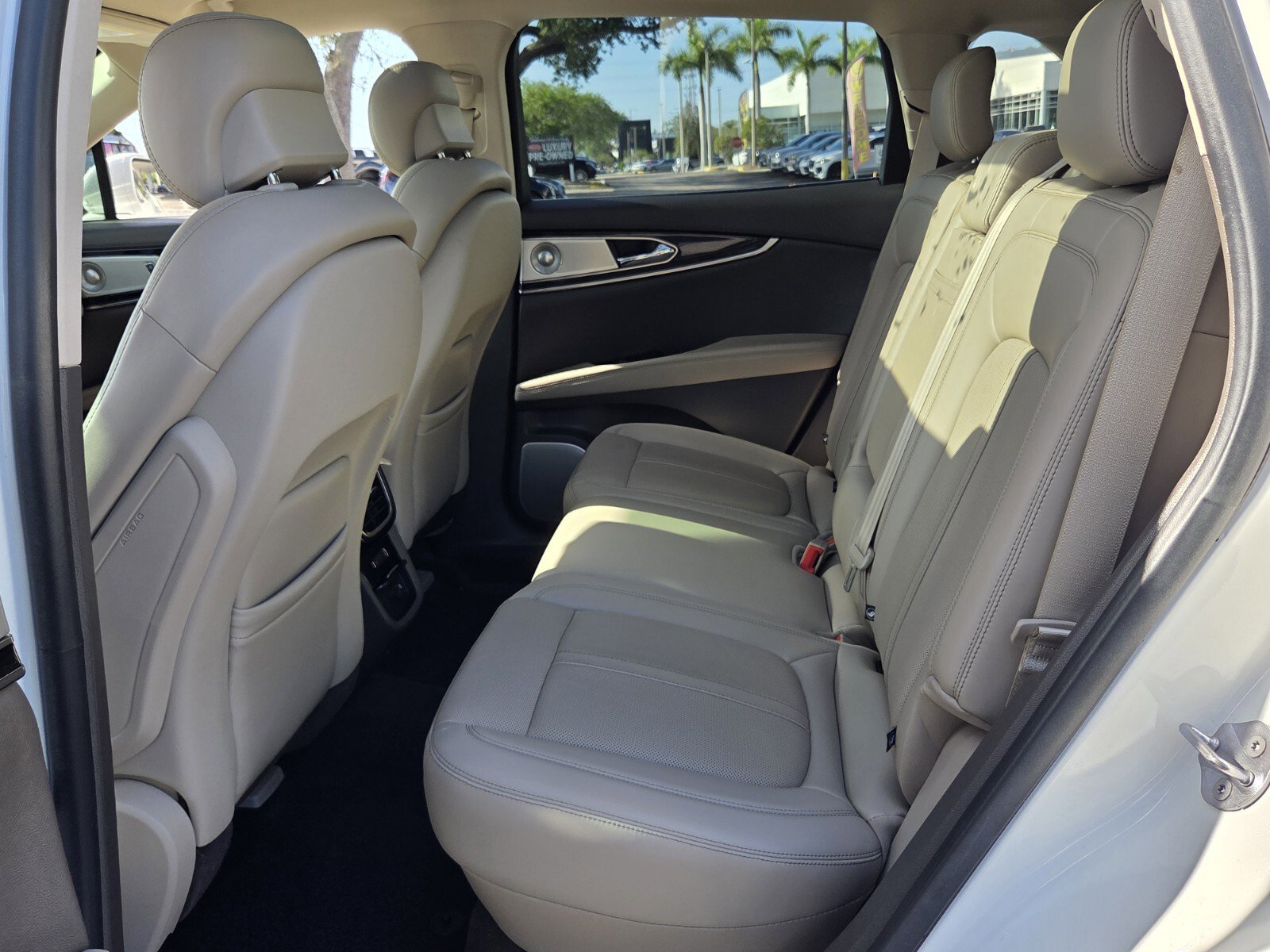 Used 2021 Lincoln Nautilus Reserve w/ Equipment Group 202A image 11