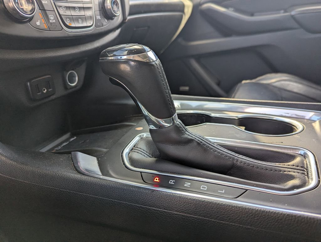 Used 2019 Chevrolet Traverse Premier w/ LPO, Floor Liner Package AWD/4WD image 17