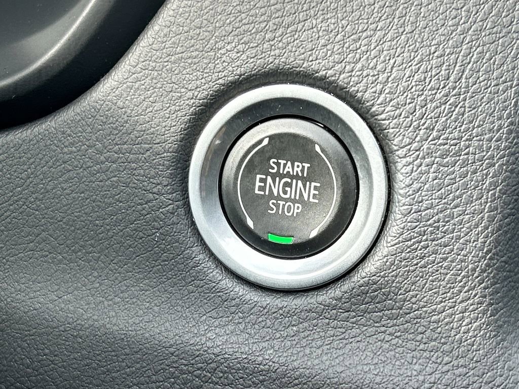 Used 2022 Cadillac XT4 Premium Luxury w/ Enhanced Visibility Package FWD image 41