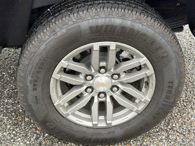 Used 2024 Chevrolet Colorado LT w/ LT Convenience Package image 16