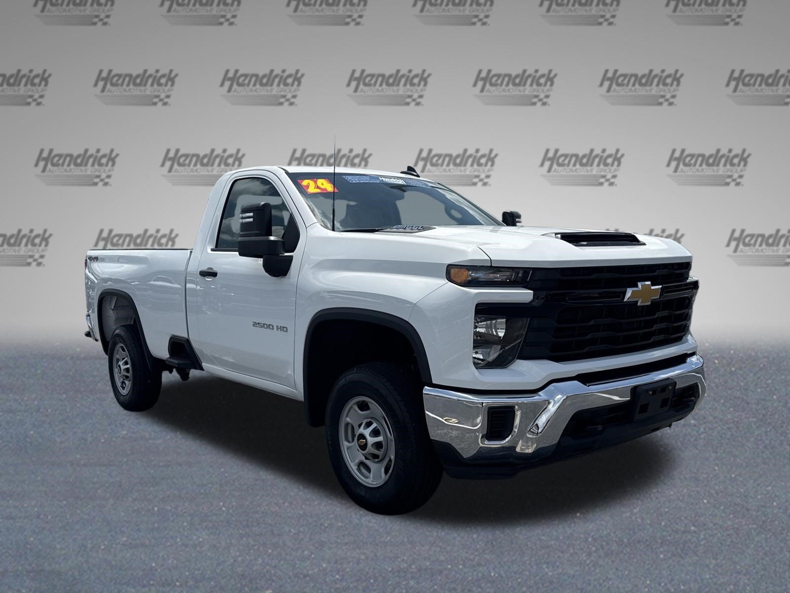 Used 2024 Chevrolet Silverado 2500 W/T AWD/4WD image 2