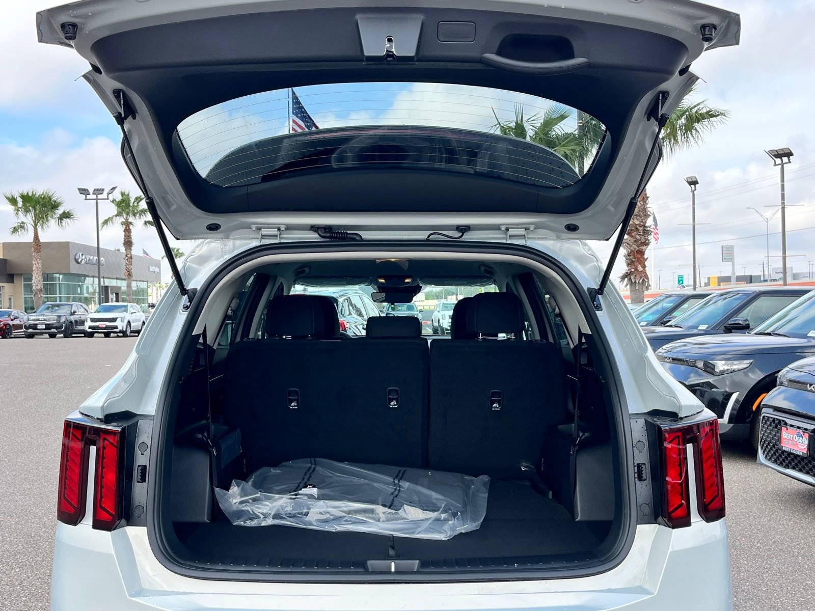 New 2026 Kia Sorento LX FWD image 25