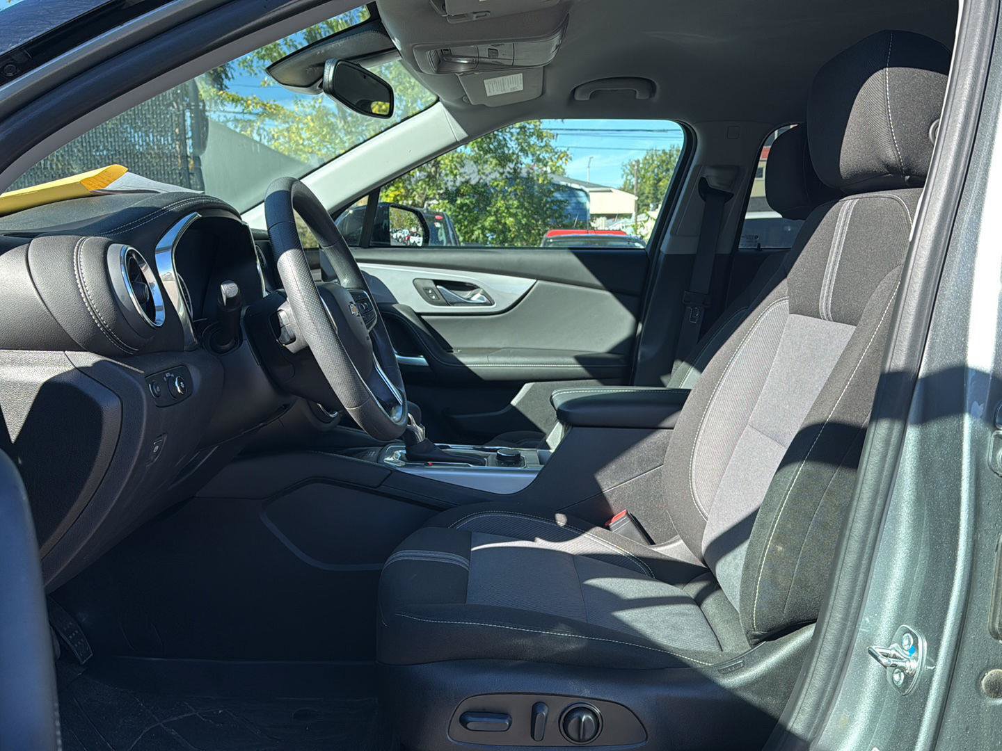 Used 2024 Chevrolet Blazer LT w/ Convenience Package FWD image 9