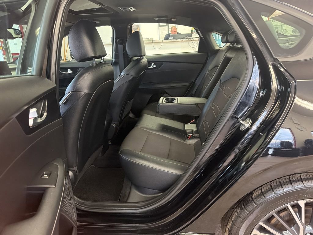 Used 2024 Kia Forte GT-Line w/ GT-Line Premium Package image 21