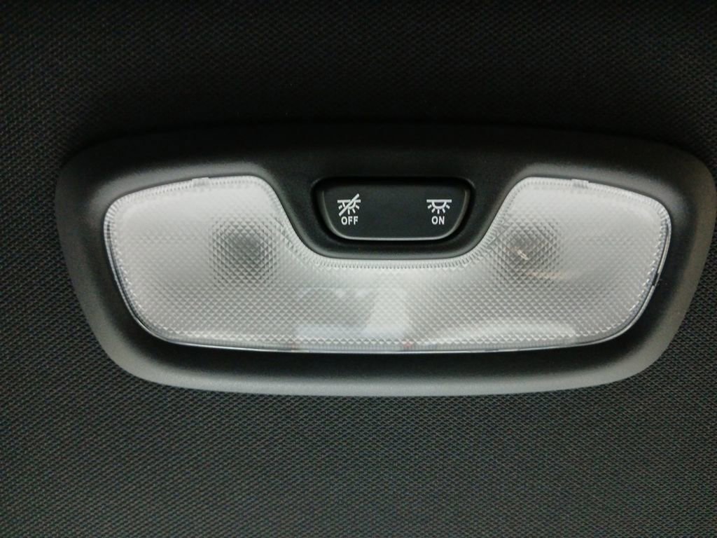 Used 2026 Chevrolet Colorado ZR2 w/ Technology Package image 5