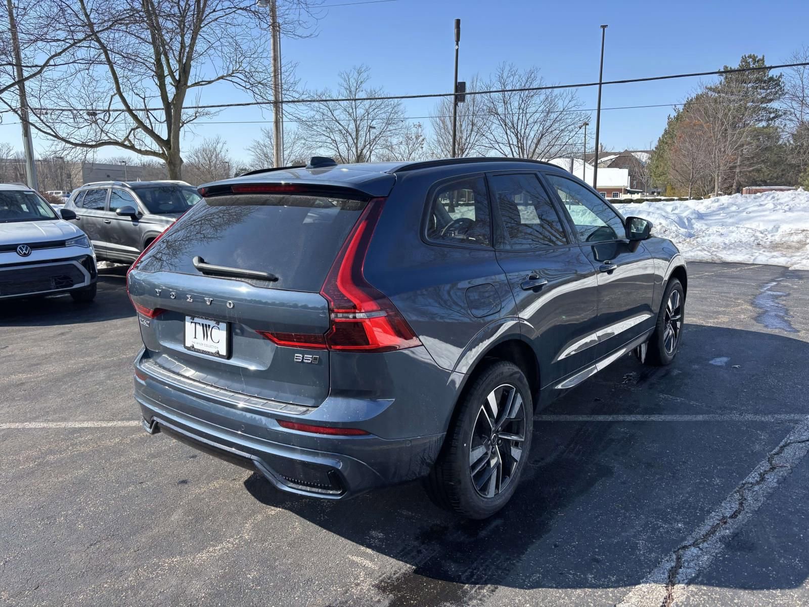 New 2026 Volvo XC60 B5 Plus w/ Protection Package Premier image 7