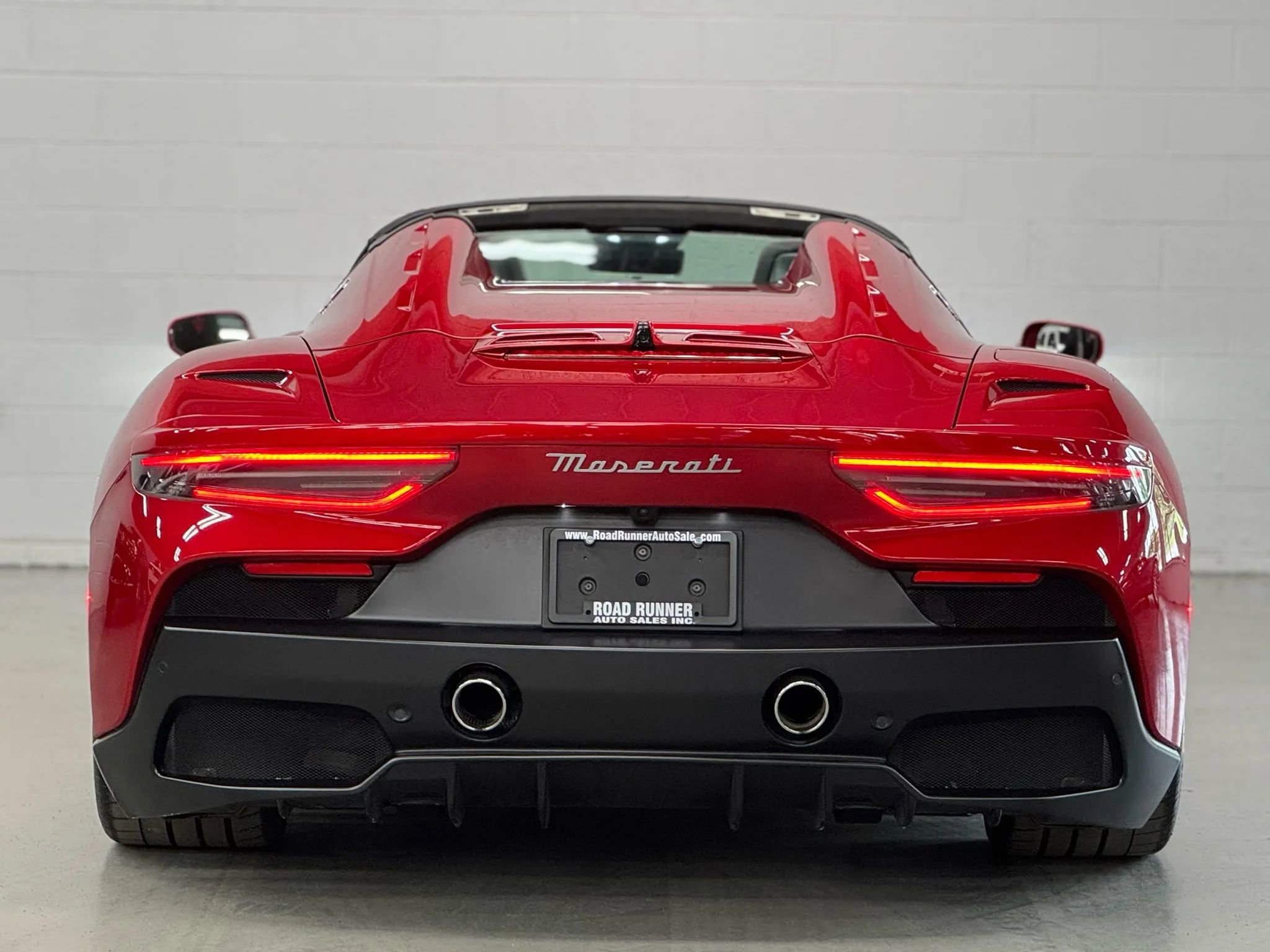 Used 2023 Maserati MC20 Spyder image 46