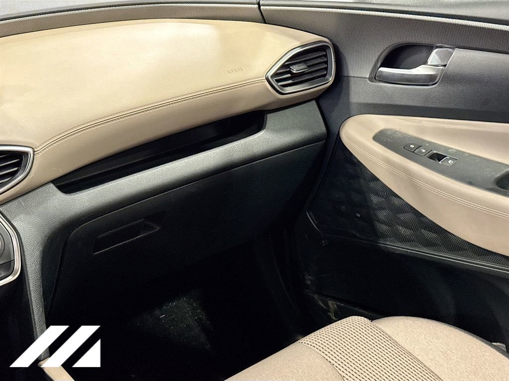 Used 2020 Hyundai Santa Fe SE image 23