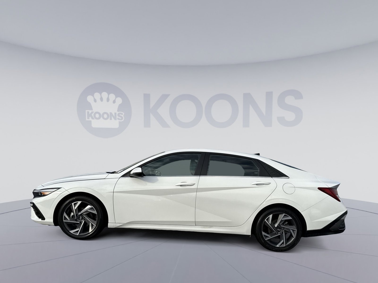 Certified 2025 Hyundai Elantra Limited image 2