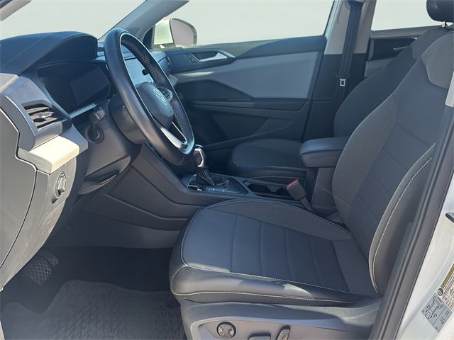 Used 2022 Volkswagen Taos SE w/ Panoramic Sunroof Package image 21