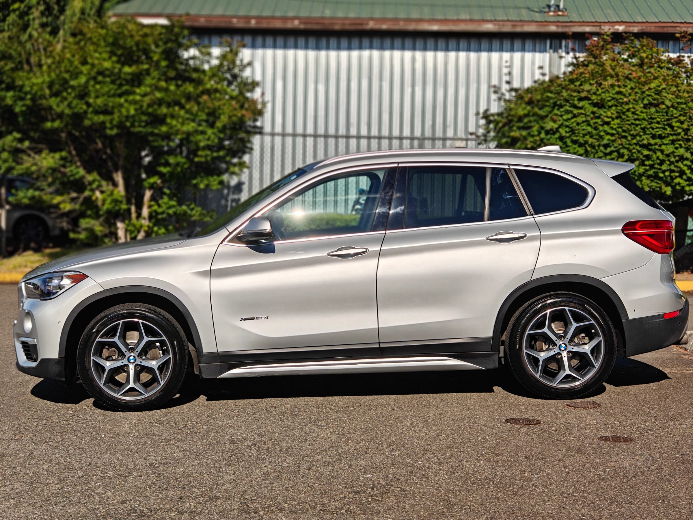 Used 2017 BMW X1 xDrive28i AWD/4WD image 7