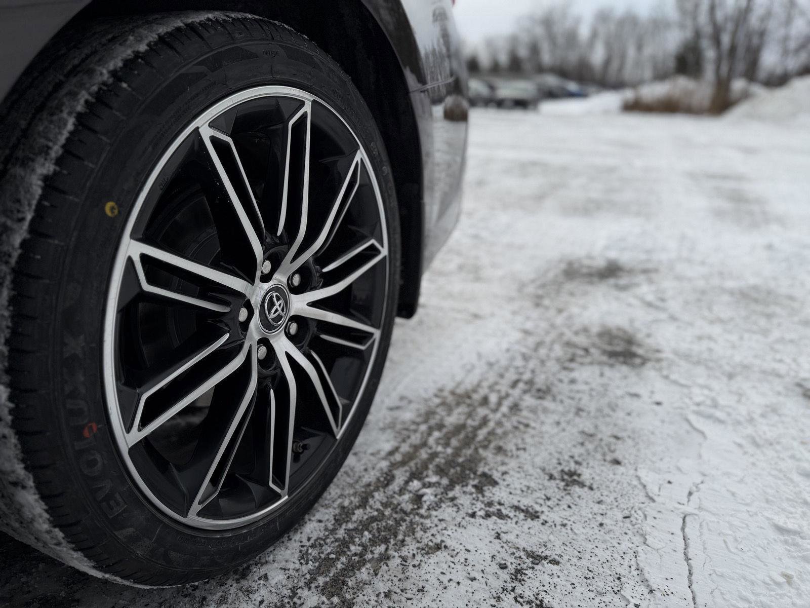 Used 2019 Toyota Avalon Touring w/ Advanced Safety Package image 11