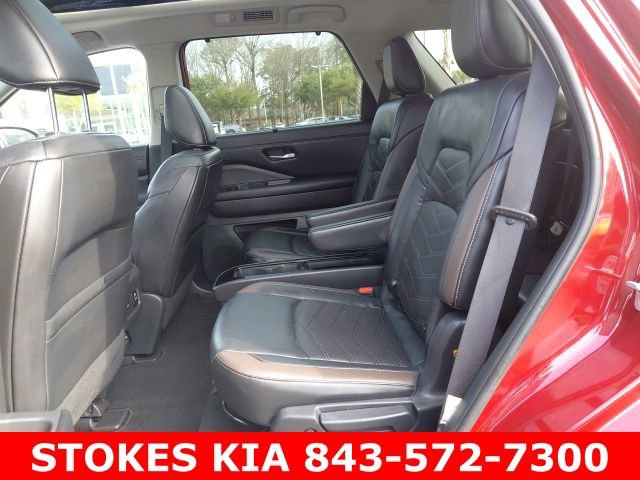 Used 2022 Nissan Pathfinder Platinum w/ Lighting Package (N93) AWD/4WD image 29