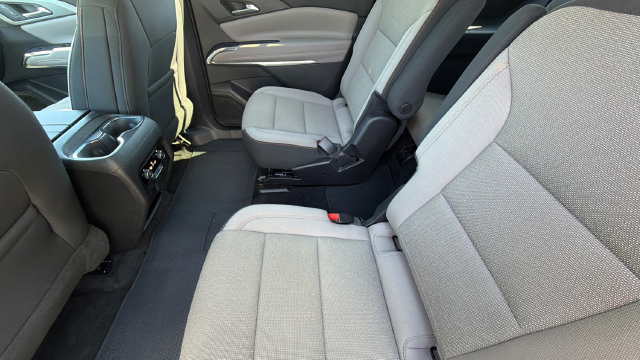 Used 2026 Chevrolet Traverse LT w/ Driver Confidence Package FWD image 40