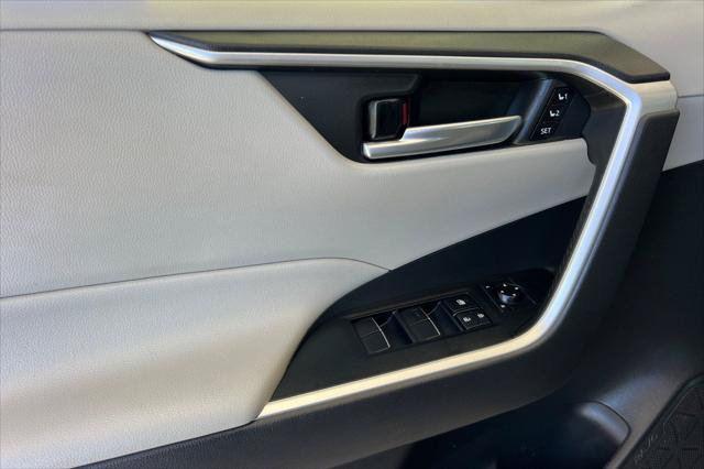 Certified 2021 Toyota RAV4 XLE Premium AWD/4WD image 12