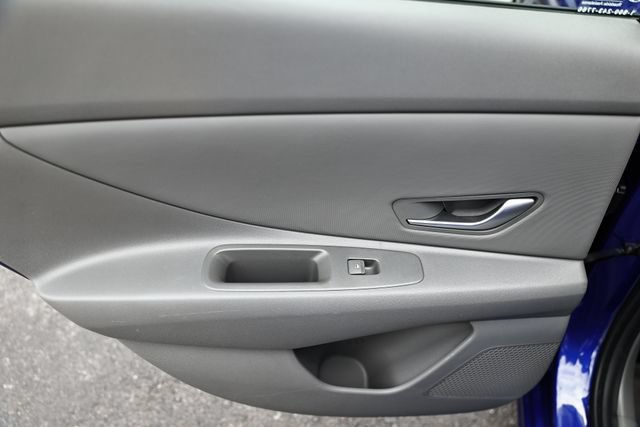 Used 2024 Hyundai Elantra SEL w/ Convenience Package FWD image 21