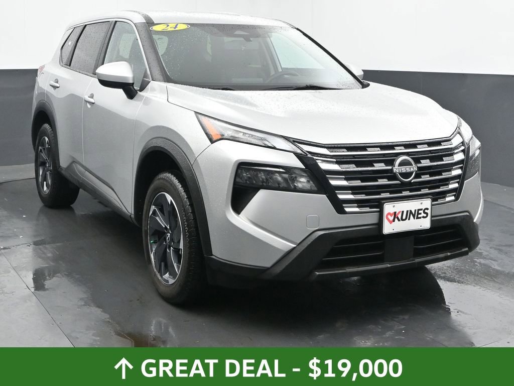 Used 2024 Nissan Rogue SV image 4