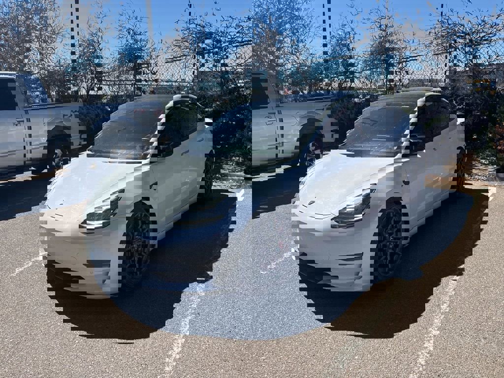 Used 2020 Tesla Model 3 Standard Range Plus image 5