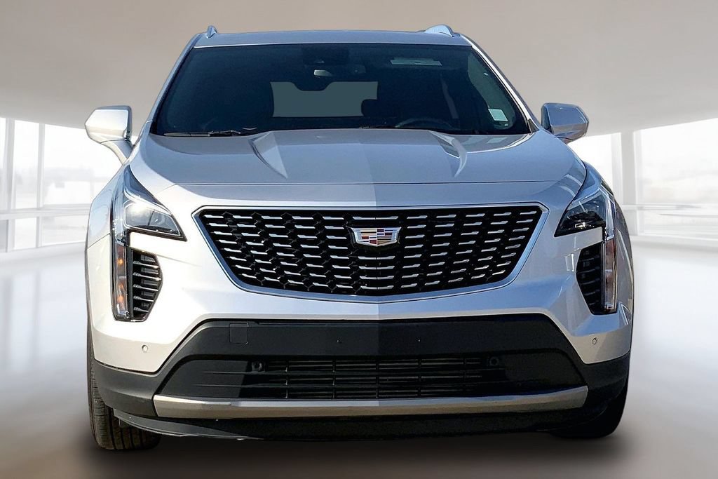 Used 2020 Cadillac XT4 Premium Luxury w/ Driver Awareness Package AWD/4WD image 3