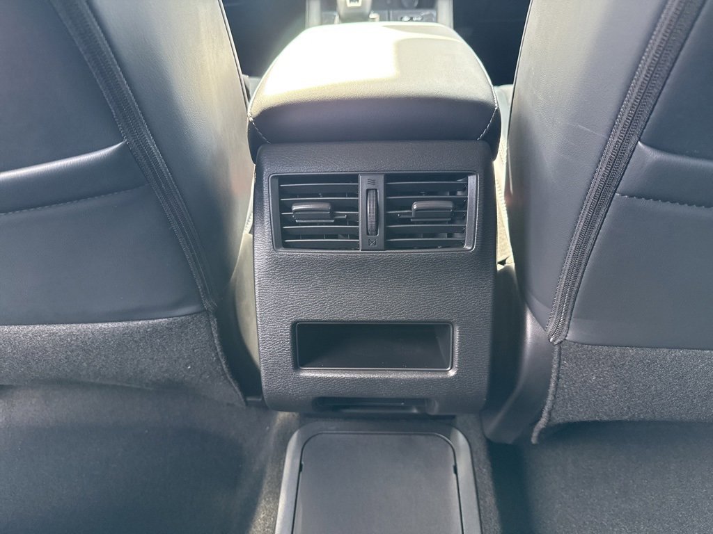 New 2025 Mitsubishi Outlander SE image 20