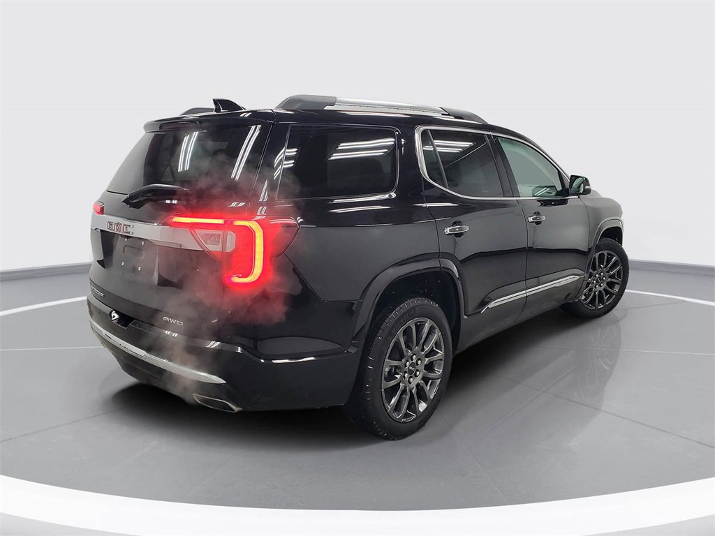 Used 2023 GMC Acadia Denali w/ Black Diamond Edition image 3