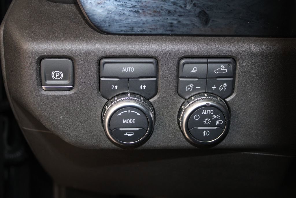 Used 2024 GMC Sierra 1500 SLT image 42