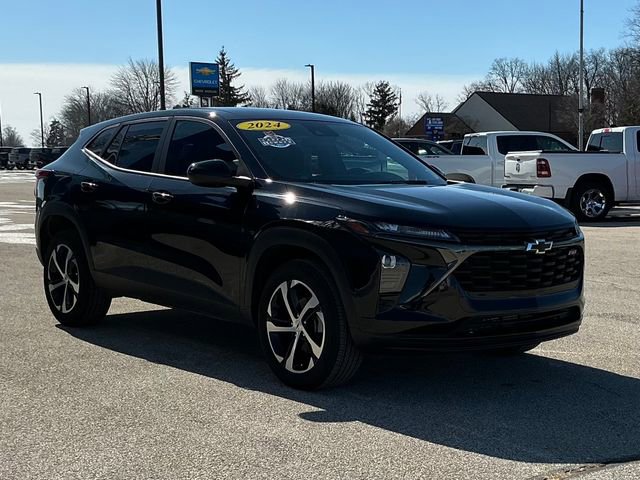 Used 2024 Chevrolet Trax RS w/ Driver Confidence Package image 16
