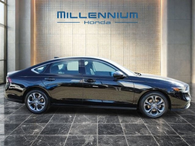 Used 2024 Honda Accord EX image 6