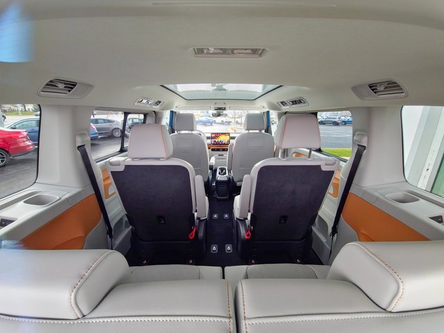 New 2025 Volkswagen ID. Buzz 1st Edition image 36