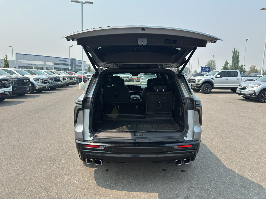 Certified 2024 Chevrolet Traverse RS w/ LPO, Floor Liner Package AWD/4WD image 13