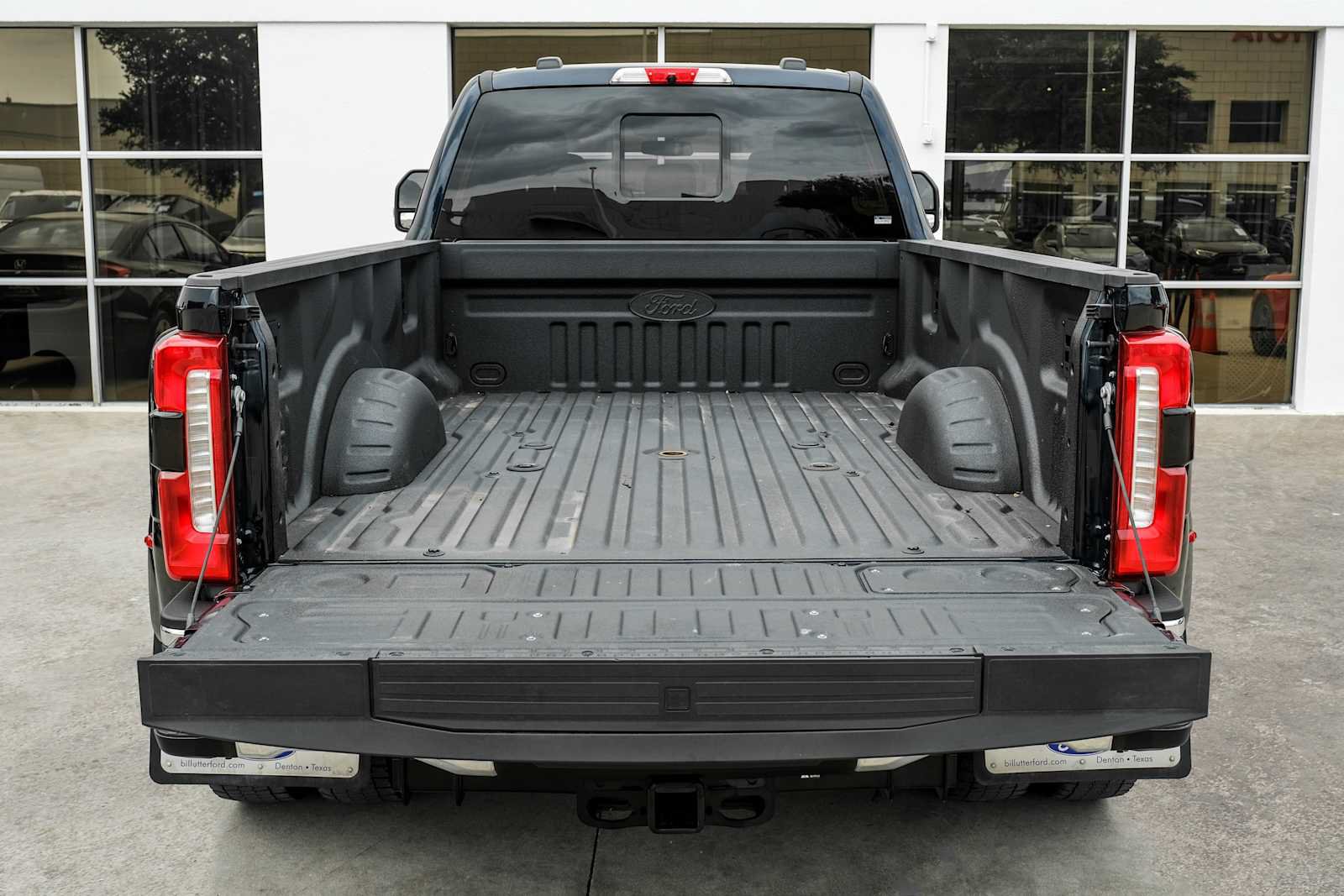 Used 2025 Ford F450 King Ranch w/ Chrome Package AWD/4WD image 45