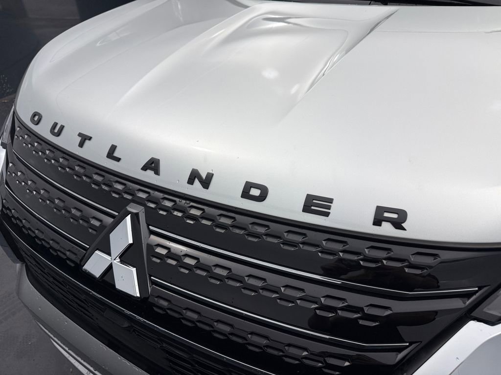 Used 2023 Mitsubishi Outlander SEL image 31