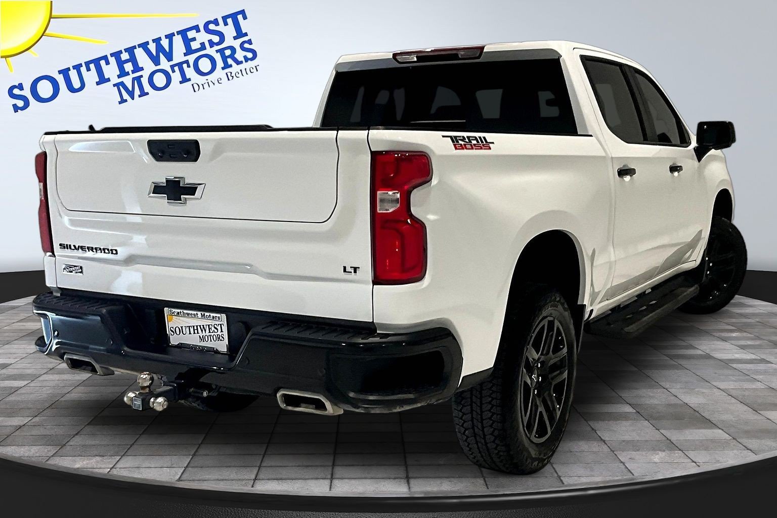 Used 2026 Chevrolet Silverado 1500 LT Trail Boss w/ LT Trail Boss Premium Package AWD/4WD image 7