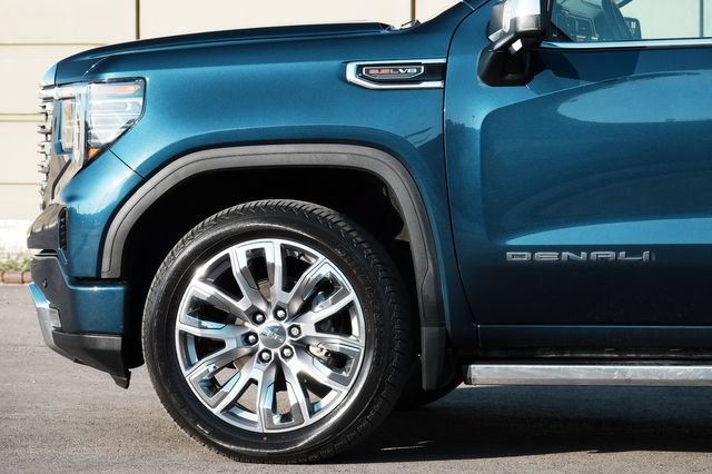 Used 2023 GMC Sierra 1500 Denali w/ Denali Reserve Package AWD/4WD image 11