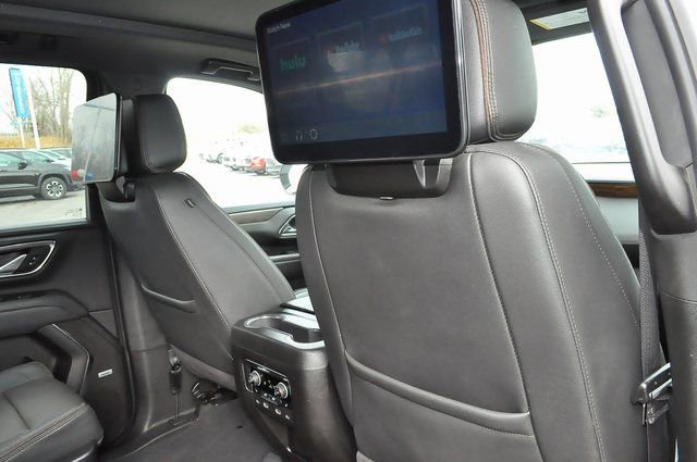Used 2024 Chevrolet Suburban High Country w/ Advanced Technology Package image 25