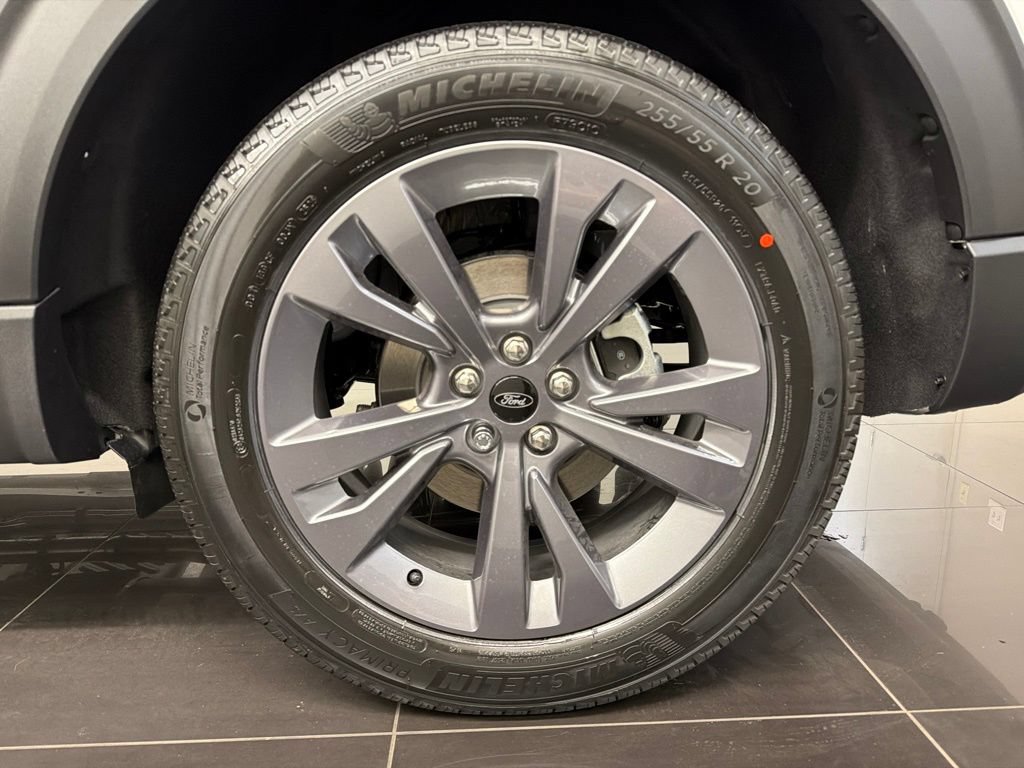 New 2026 Ford Explorer Active AWD/4WD image 7