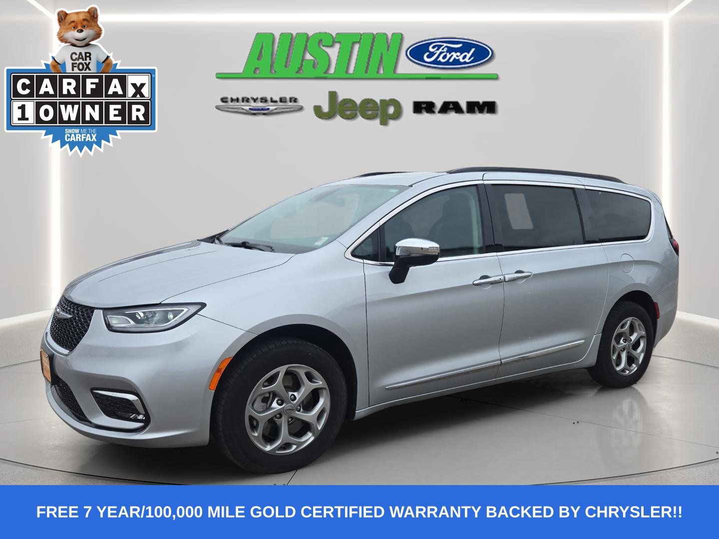 Used 2023 Chrysler Pacifica Limited w/ Trailer Tow Group image 9