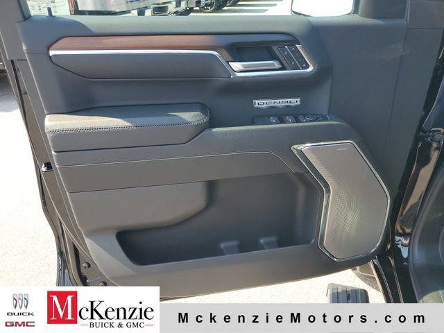 New 2026 GMC Sierra 1500 Denali w/ Denali Reserve Package AWD/4WD image 9