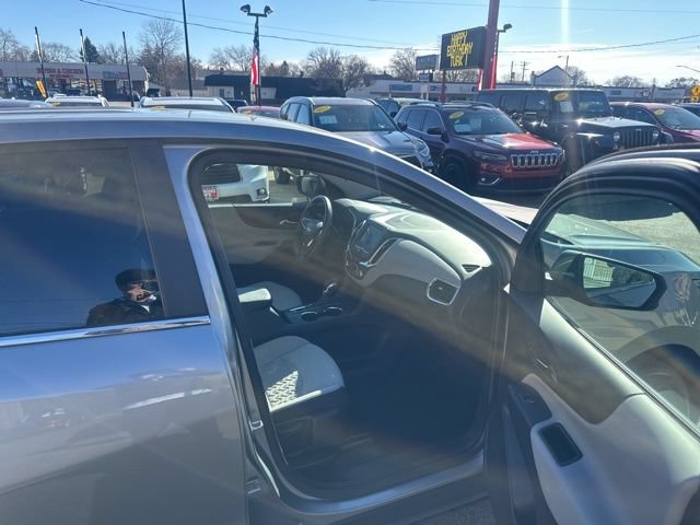 Used 2024 Chevrolet Equinox LT AWD/4WD image 20