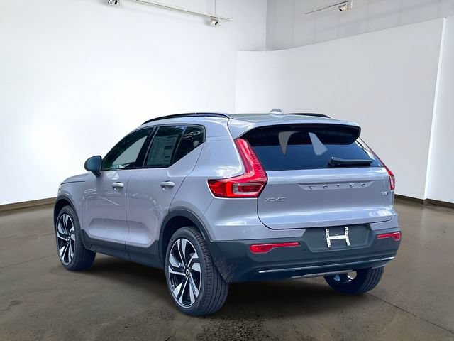 New 2026 Volvo XC40 B5 Plus w/ Climate Package AWD/4WD image 6