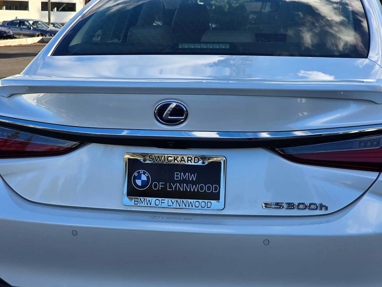 Used 2019 Lexus ES 300h w/ Premium Package FWD image 13