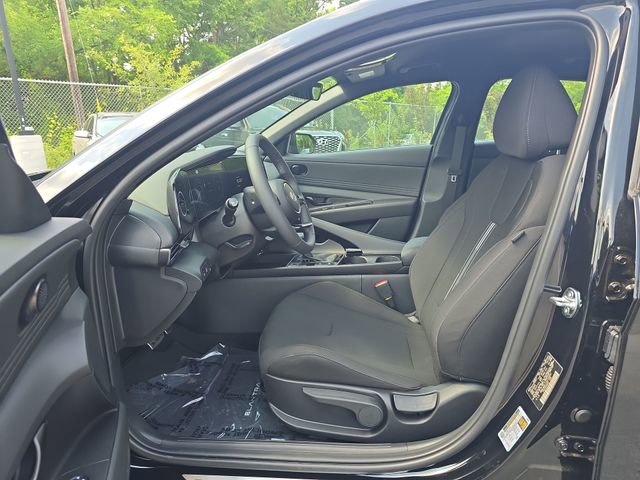 New 2025 Hyundai Elantra SEL image 11