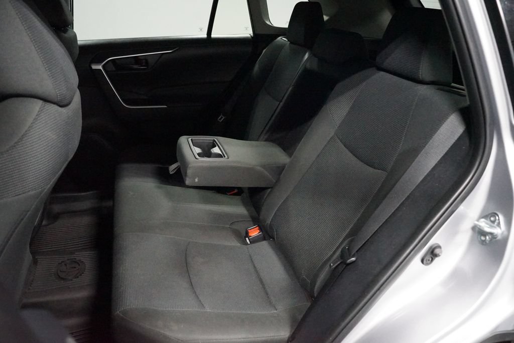 Certified 2025 Toyota RAV4 LE FWD image 28